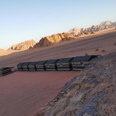 Rum Titanic Wadi Rum Exteriér fotografie
